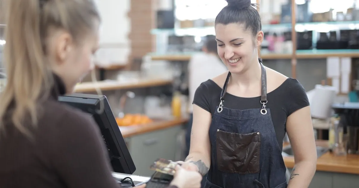 Paying with a cashback credit card in Canada