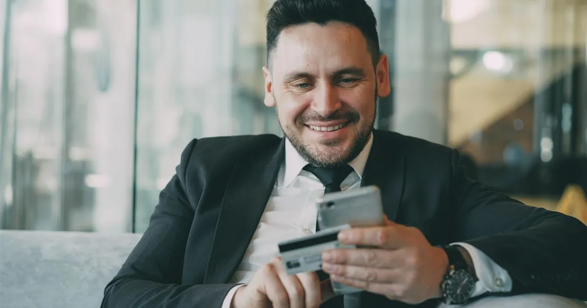 Earning cashback with a credit card in Canada