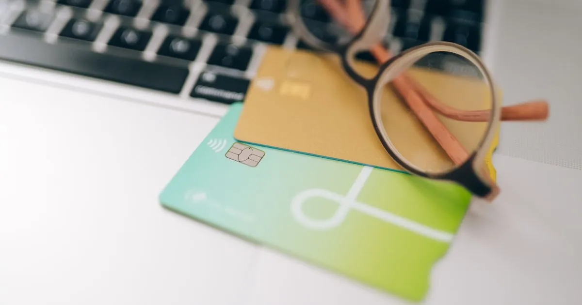 Learning to compare credit cards side by side on a laptop in Canada